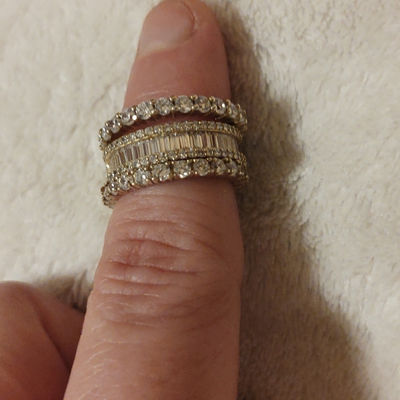 3/$30 Three rings - Picture 4 of 5
